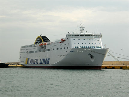 Jeden z wielu promów Anek Lines - F/B Elyros