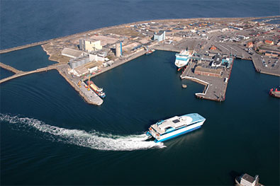 Widok na port w Ronne
