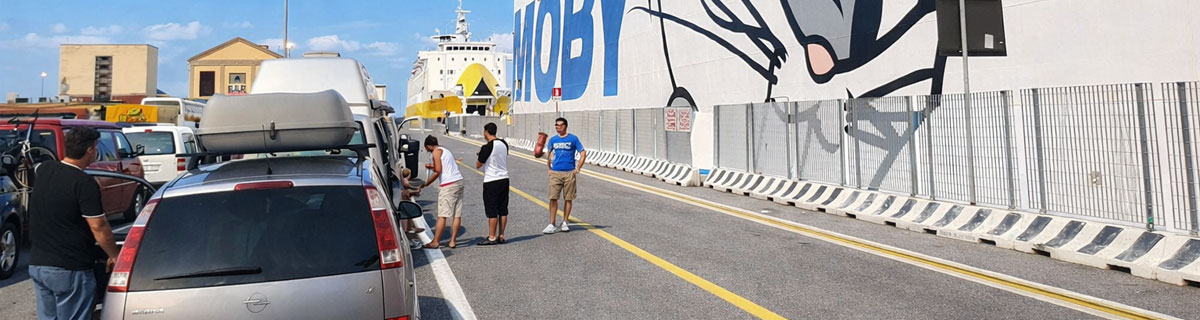 Jak płynąć promem z samochodem? Poradnik krok po kroku