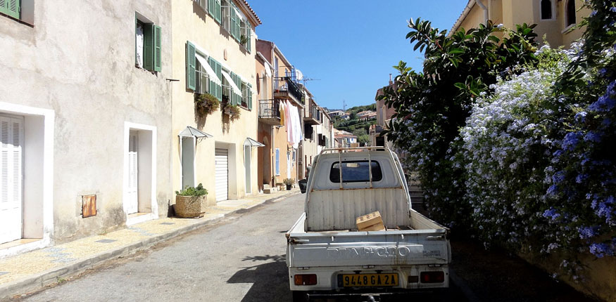 Ajaccio - stolica Korsyki i brama od strony morza