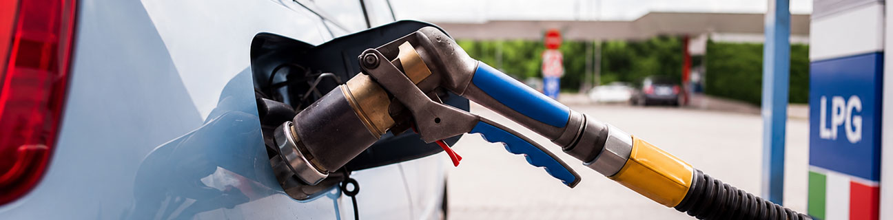 Samochód z instalacją LPG na promie